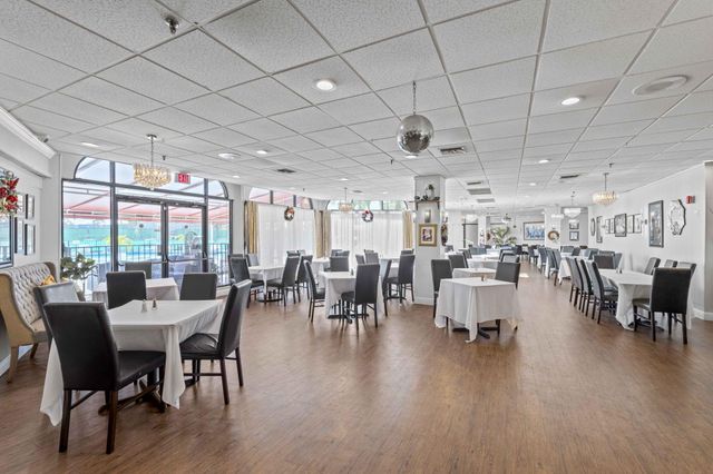 3138 Via Poinciana 116, Lake Worth, FL 33467