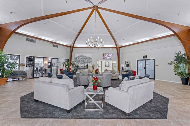 3138 Via Poinciana 116, Lake Worth, FL 33467