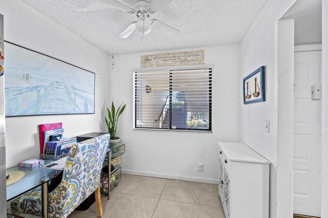 3138 Via Poinciana 116, Lake Worth, FL 33467