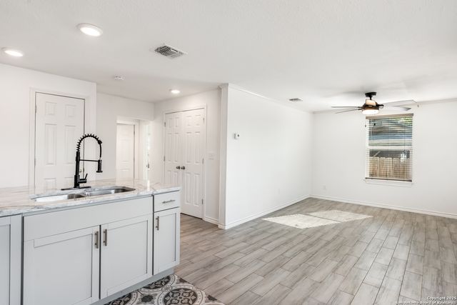 183 Alhaven, San Antonio, TX 78210