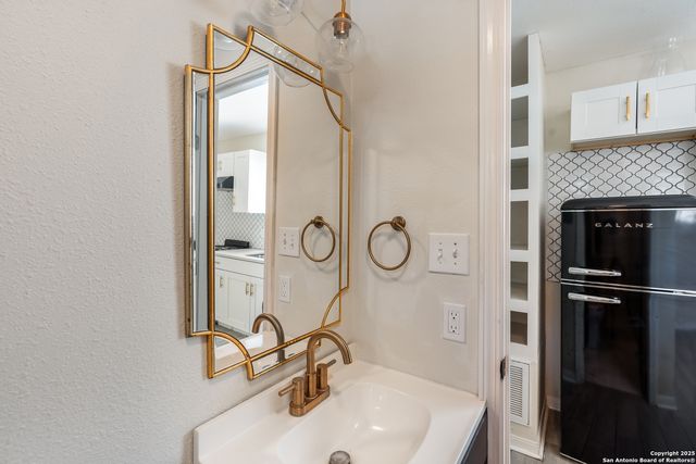 183 Alhaven, San Antonio, TX 78210