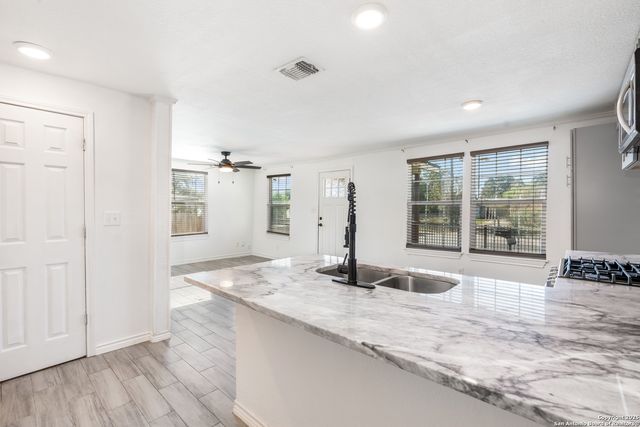 183 Alhaven, San Antonio, TX 78210
