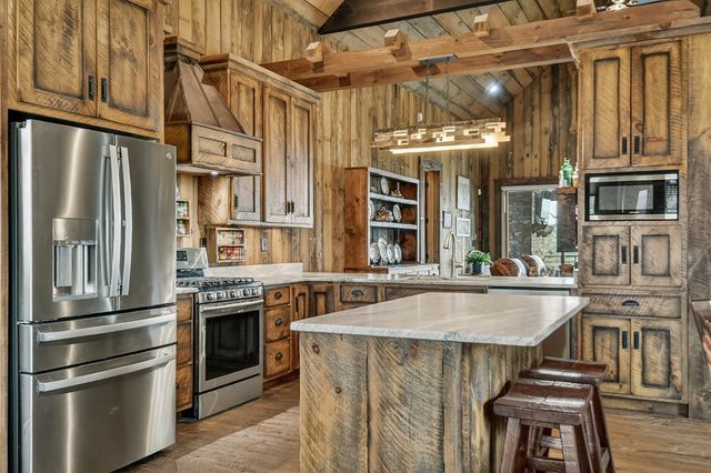 185 Logan Drive, Mineral Bluff, GA 30559