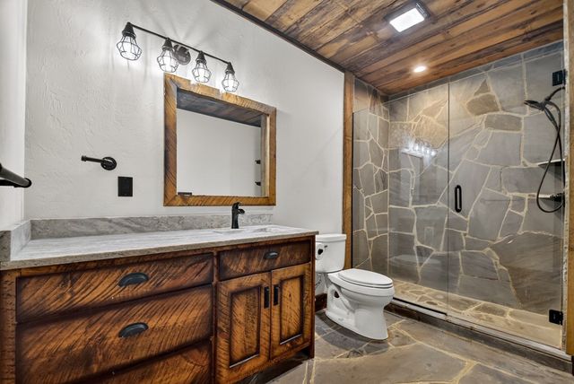 185 Logan Drive, Mineral Bluff, GA 30559