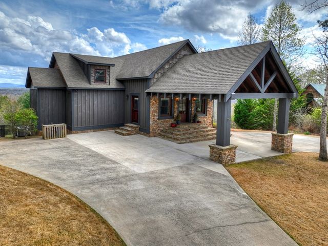 185 Logan Drive, Mineral Bluff, GA 30559