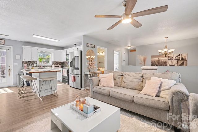 2056 Redberry Lane, Conover, NC 28613