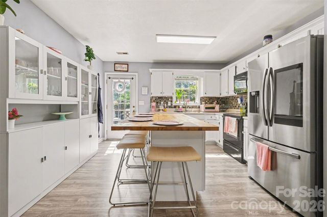 2056 Redberry Lane, Conover, NC 28613