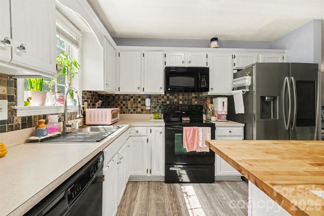 2056 Redberry Lane, Conover, NC 28613