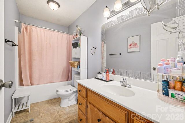 2056 Redberry Lane, Conover, NC 28613