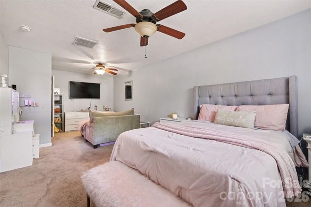 2056 Redberry Lane, Conover, NC 28613