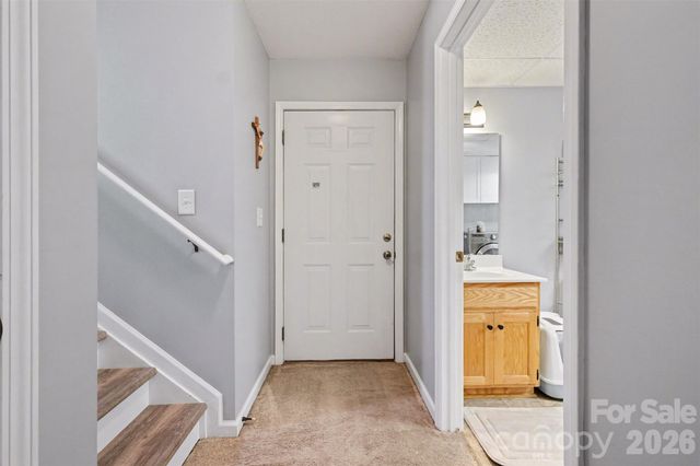 2056 Redberry Lane, Conover, NC 28613