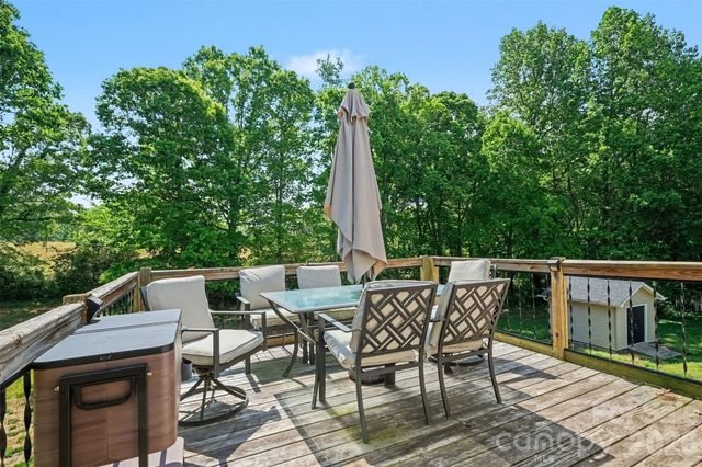 2056 Redberry Lane, Conover, NC 28613