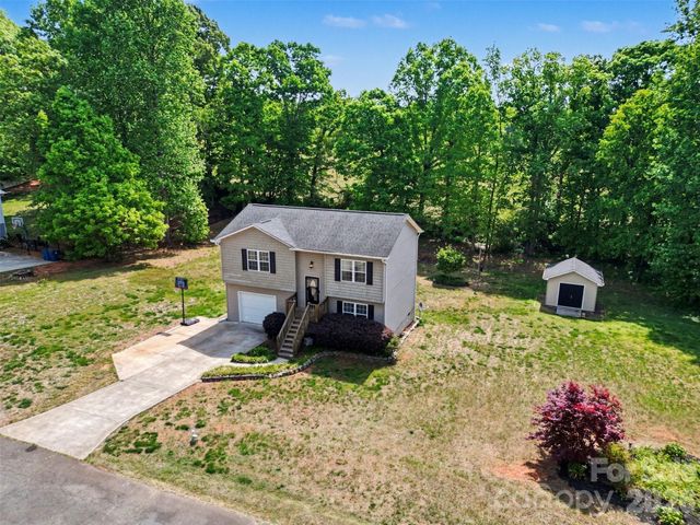 2056 Redberry Lane, Conover, NC 28613