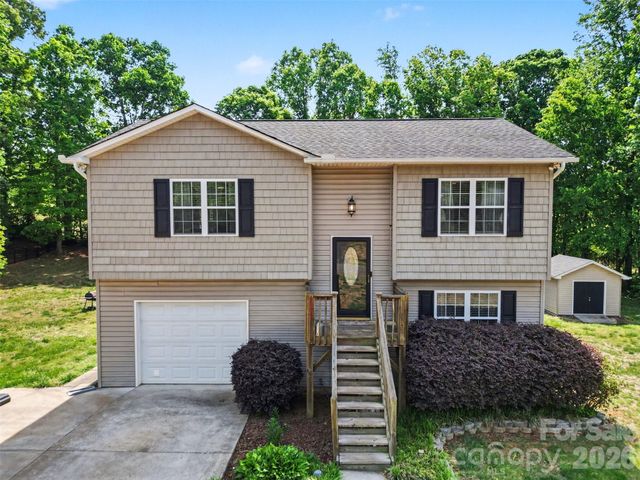 2056 Redberry Lane, Conover, NC 28613