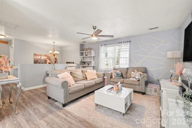 2056 Redberry Lane, Conover, NC 28613