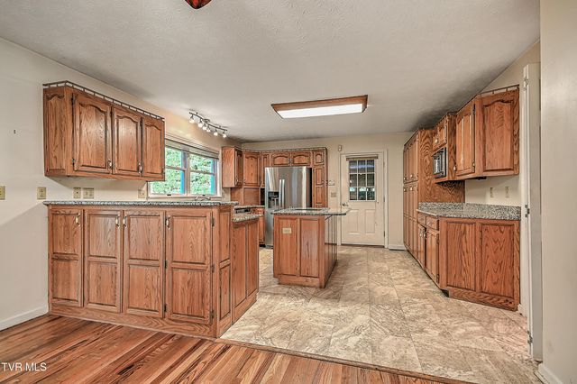 410 Lakeridge Street, Kingsport, TN 37663
