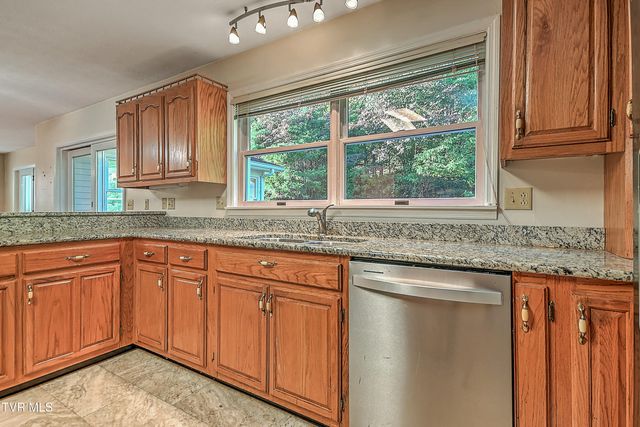 410 Lakeridge Street, Kingsport, TN 37663