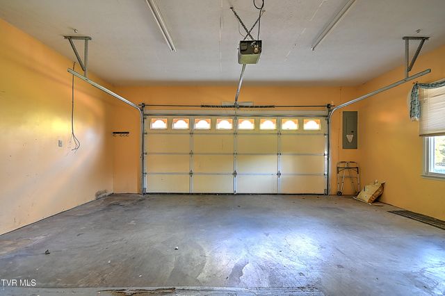 410 Lakeridge Street, Kingsport, TN 37663