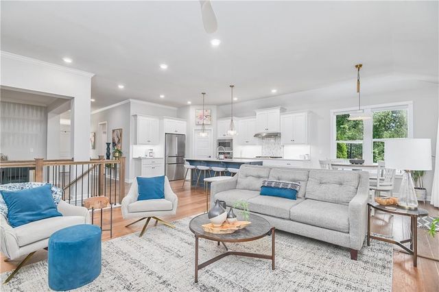 4404 SW Nautilus Place, Lee's Summit, MO 64082