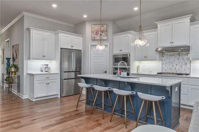 4404 SW Nautilus Place, Lee's Summit, MO 64082