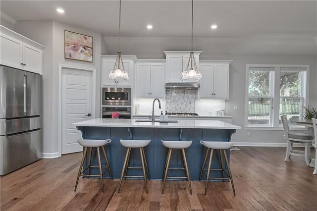 4404 SW Nautilus Place, Lee's Summit, MO 64082