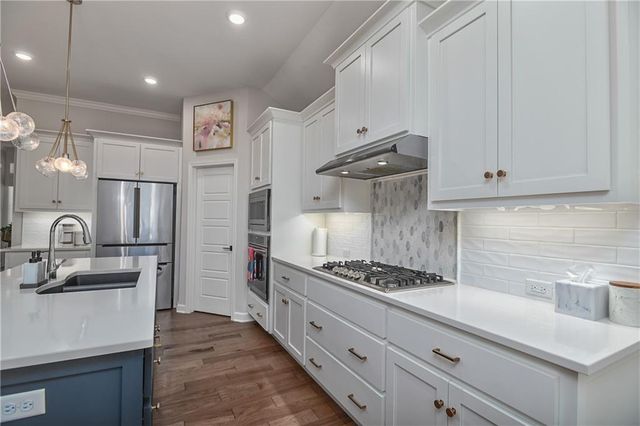 4404 SW Nautilus Place, Lee's Summit, MO 64082