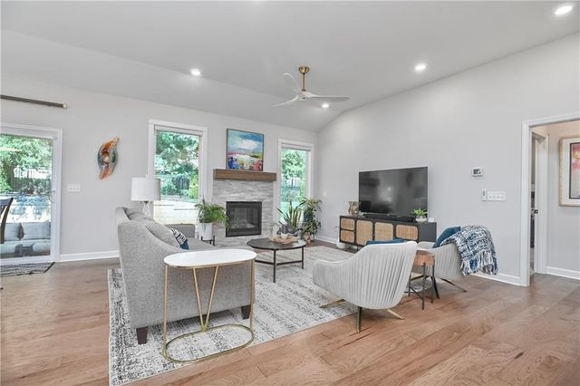 4404 SW Nautilus Place, Lee's Summit, MO 64082