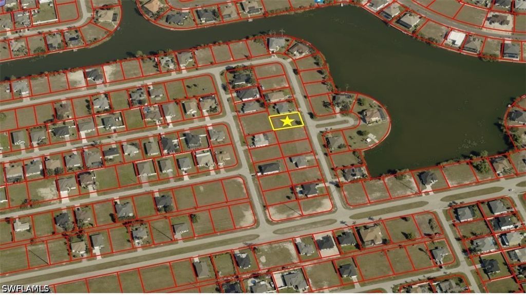 824 NW 19th PL, Cape Coral, FL 33993