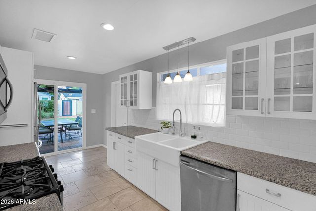 4826 E FAIRMOUNT Avenue, Phoenix, AZ 85018