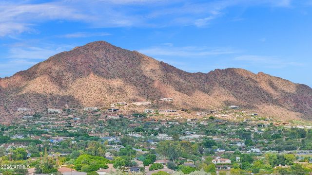 4826 E FAIRMOUNT Avenue, Phoenix, AZ 85018