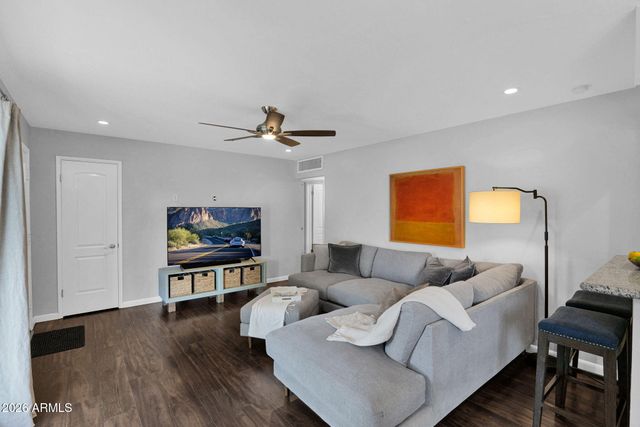 4826 E FAIRMOUNT Avenue, Phoenix, AZ 85018