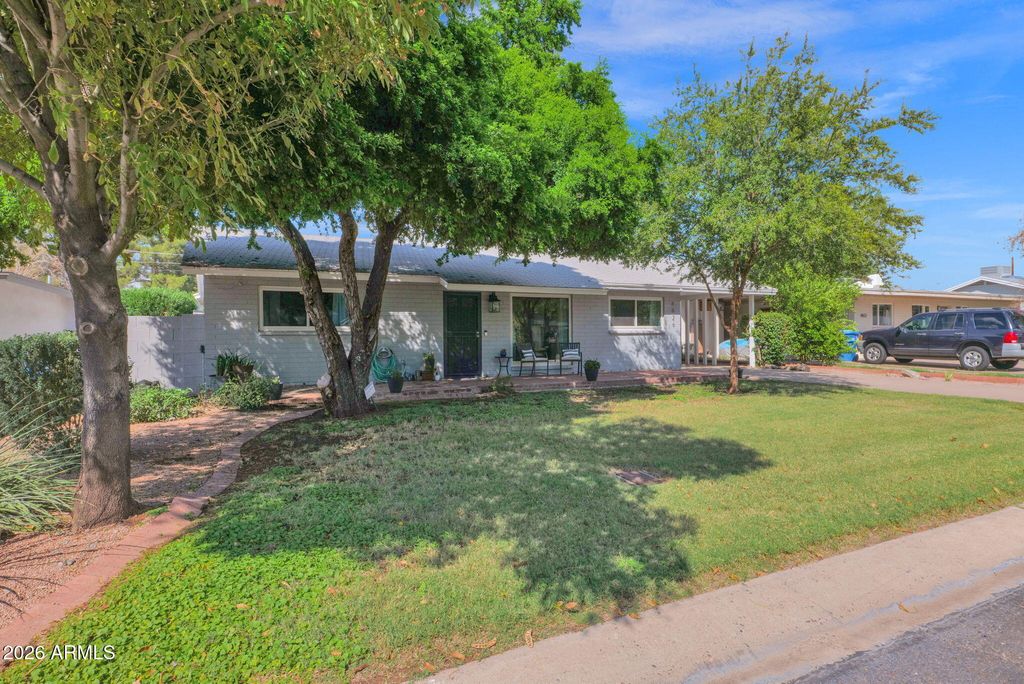 4826 E FAIRMOUNT Avenue, Phoenix, AZ 85018
