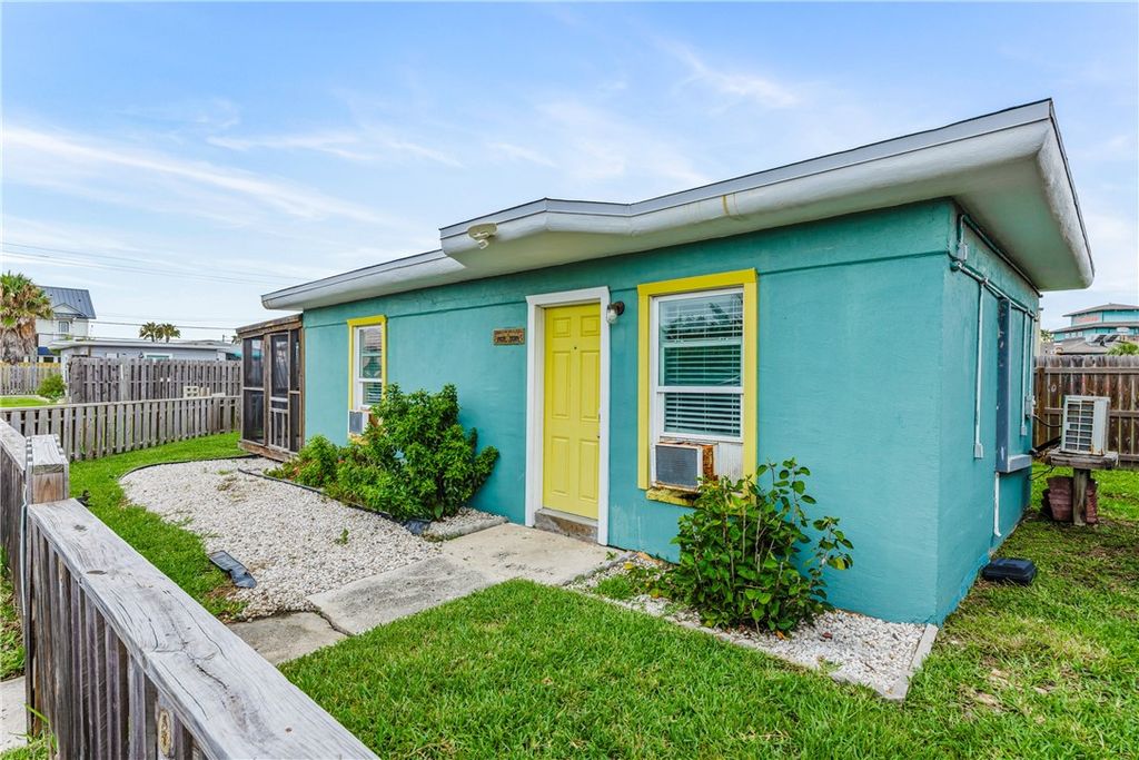 134 N Alister St 26, Port Aransas, TX 78373 — exterior