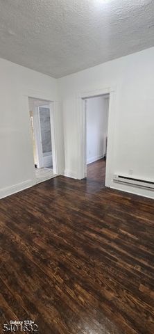 212 3Rd St, Newark City, NJ 07107