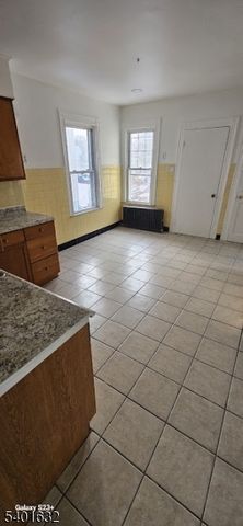 212 3Rd St, Newark City, NJ 07107