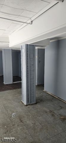 212 3Rd St, Newark City, NJ 07107