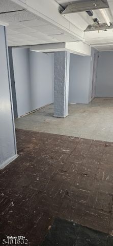 212 3Rd St, Newark City, NJ 07107