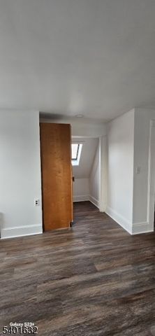 212 3Rd St, Newark City, NJ 07107