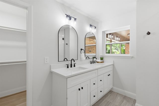 6113 Whitman Avenue, Fort Worth, TX 76133