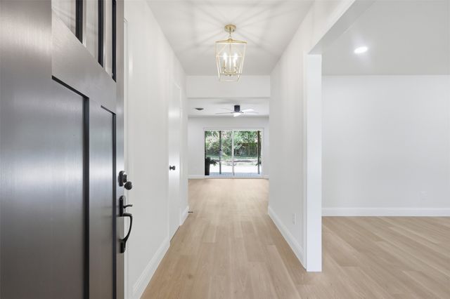 6113 Whitman Avenue, Fort Worth, TX 76133