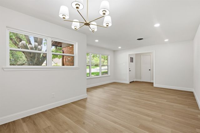 6113 Whitman Avenue, Fort Worth, TX 76133