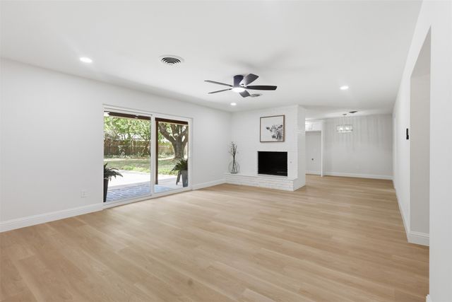 6113 Whitman Avenue, Fort Worth, TX 76133