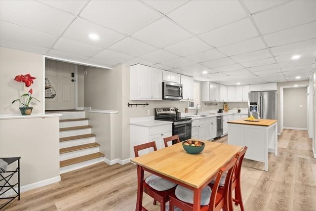 158 Bay State Cir, Hanson, MA 02341
