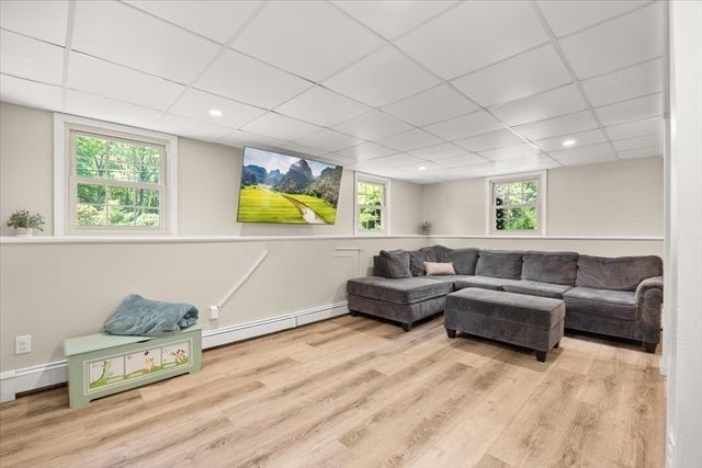 158 Bay State Cir, Hanson, MA 02341