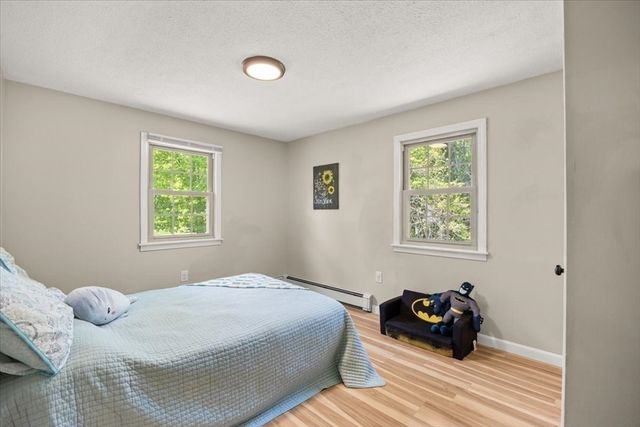 158 Bay State Cir, Hanson, MA 02341
