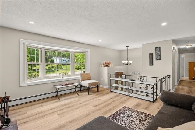 158 Bay State Cir, Hanson, MA 02341
