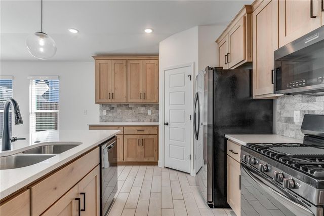 561 Stoneseed Street, Centerton, AR 72719