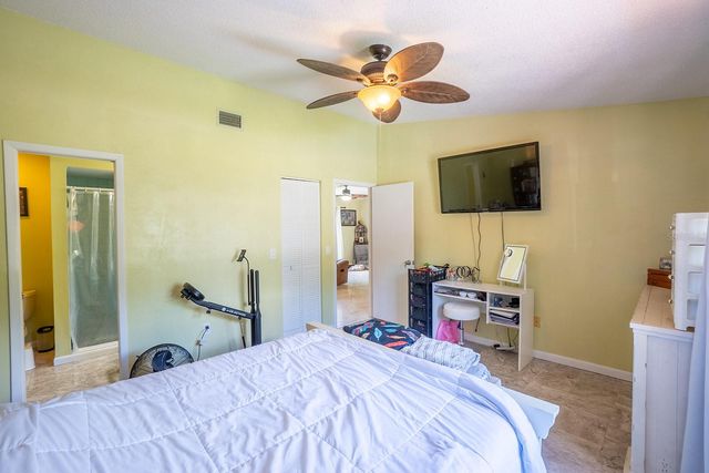 25 ETHAN ALLEN DRIVE, Palm Coast, FL 32164