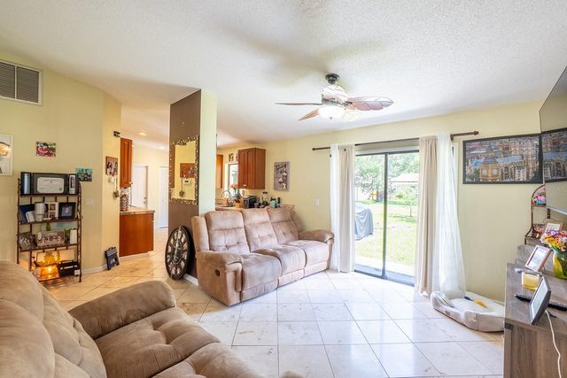 25 ETHAN ALLEN DRIVE, Palm Coast, FL 32164