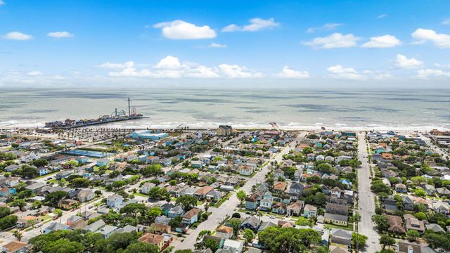 1913 30th Street, Galveston, TX 77550